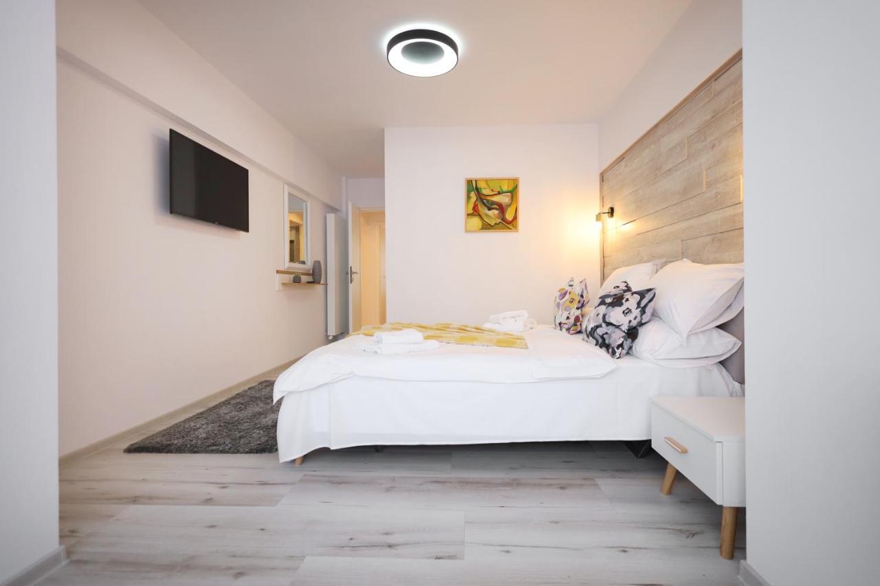 Apartament Patrick Гура Хуморулуй Екстериор снимка