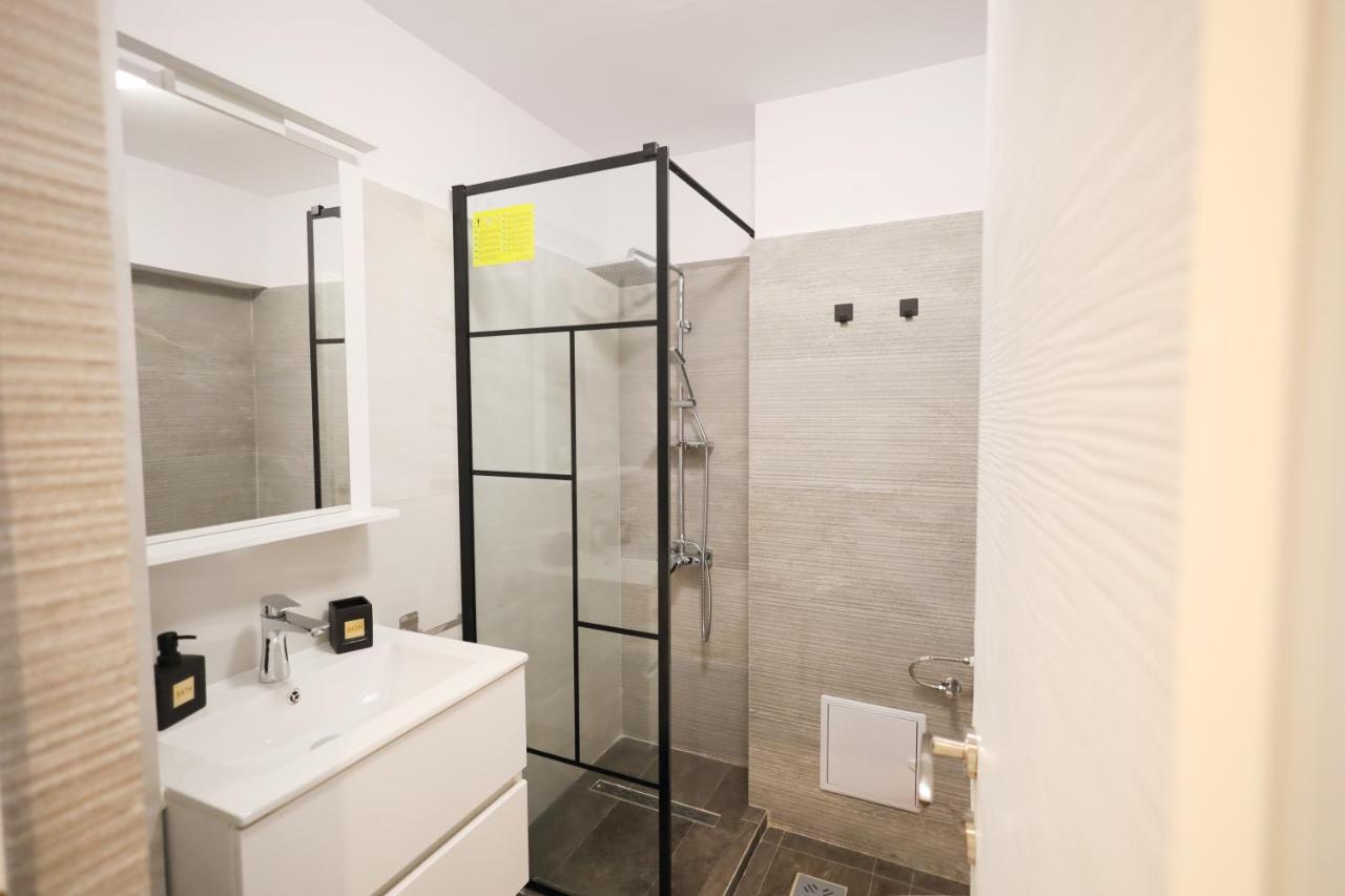 Apartament Patrick Гура Хуморулуй Екстериор снимка