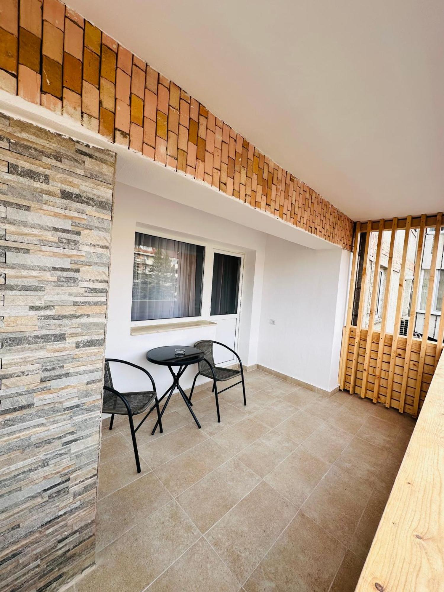 Apartament Patrick Гура Хуморулуй Екстериор снимка